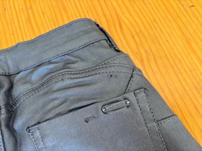 Pantalon enduit argenté pailleté Toxik - photo numéro 9
