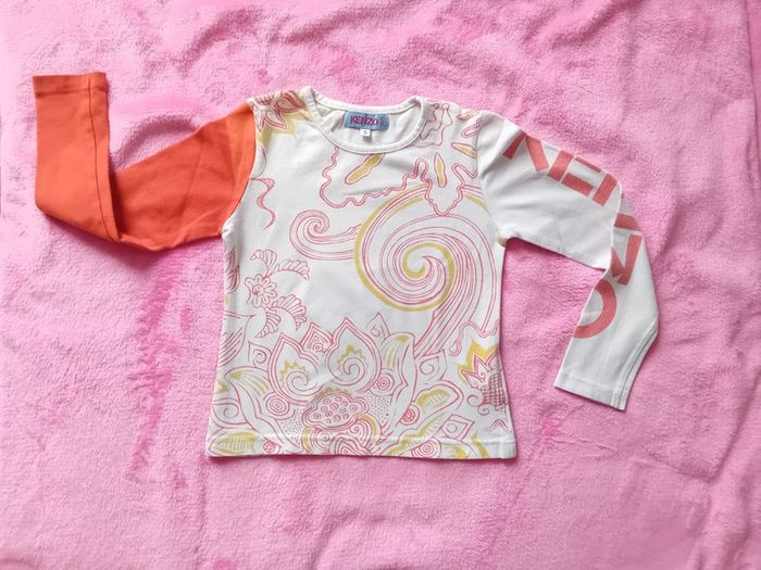 T-shirt Kenzo taille 5 ans en très bon état