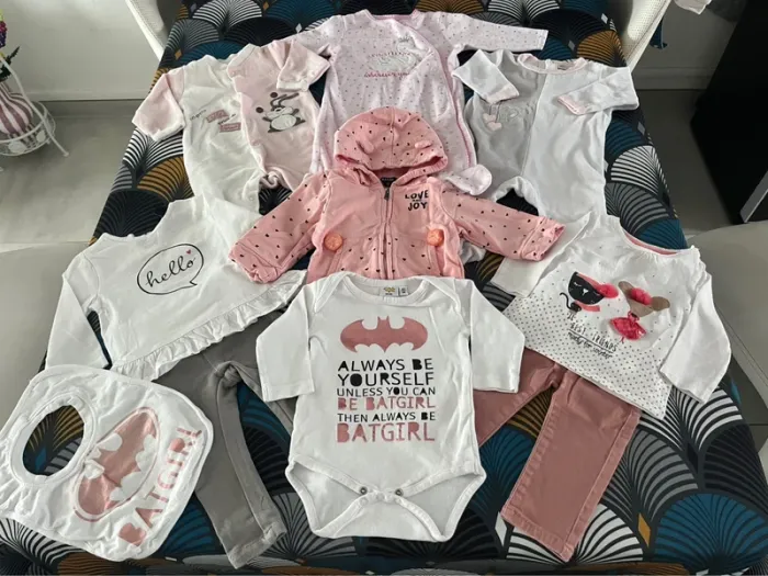 Lot 🌷 bébé fille 🌷 6 mois