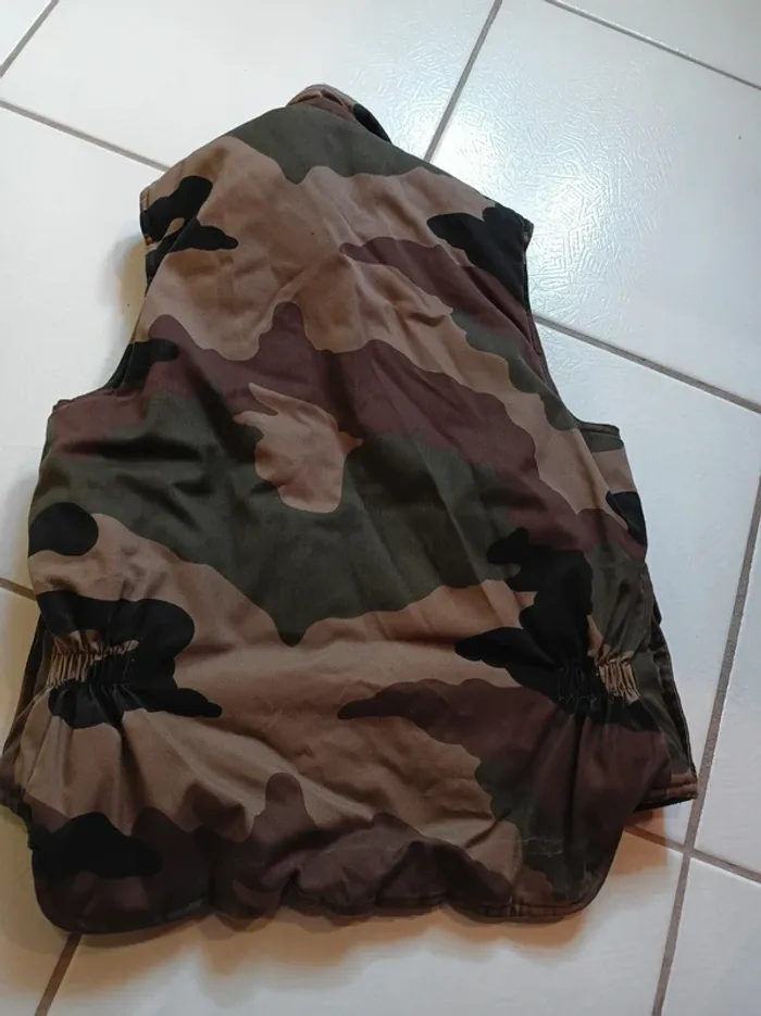 Veste sans manches garçon camouflage - photo numéro 2
