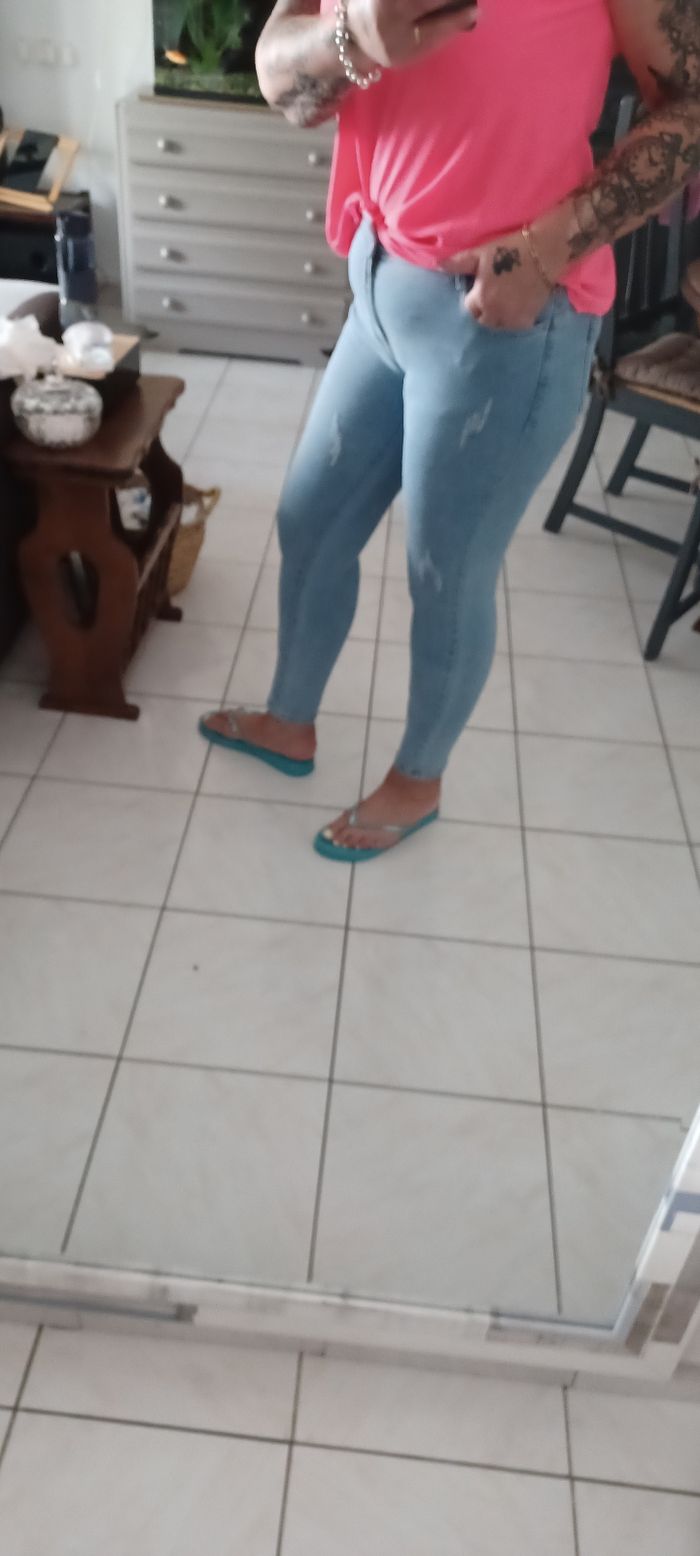 Très beau jeans femme T 14 = XXL  lisez bien l'annonce surtout - photo numéro 3