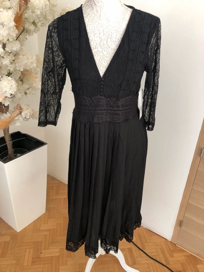 Robe en dentelle plissée neuve Zara taille M - photo numéro 4