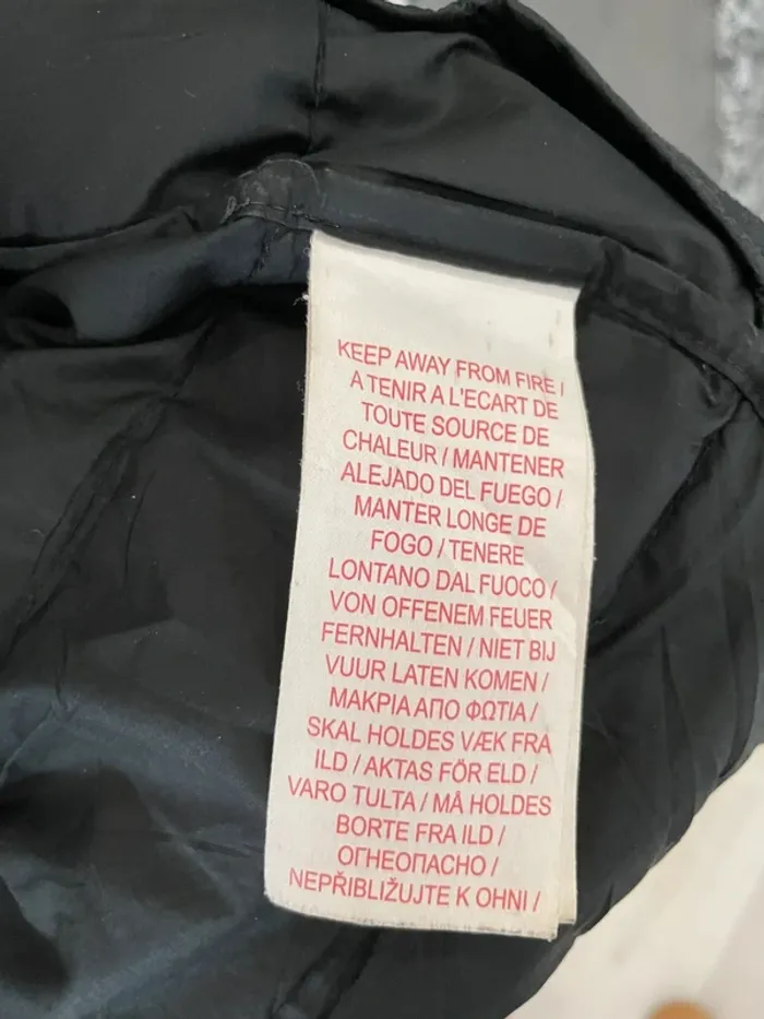 Nike black Puffer jacket Boy Size L = 12/13 years old doudoune Nike noire - photo numéro 12