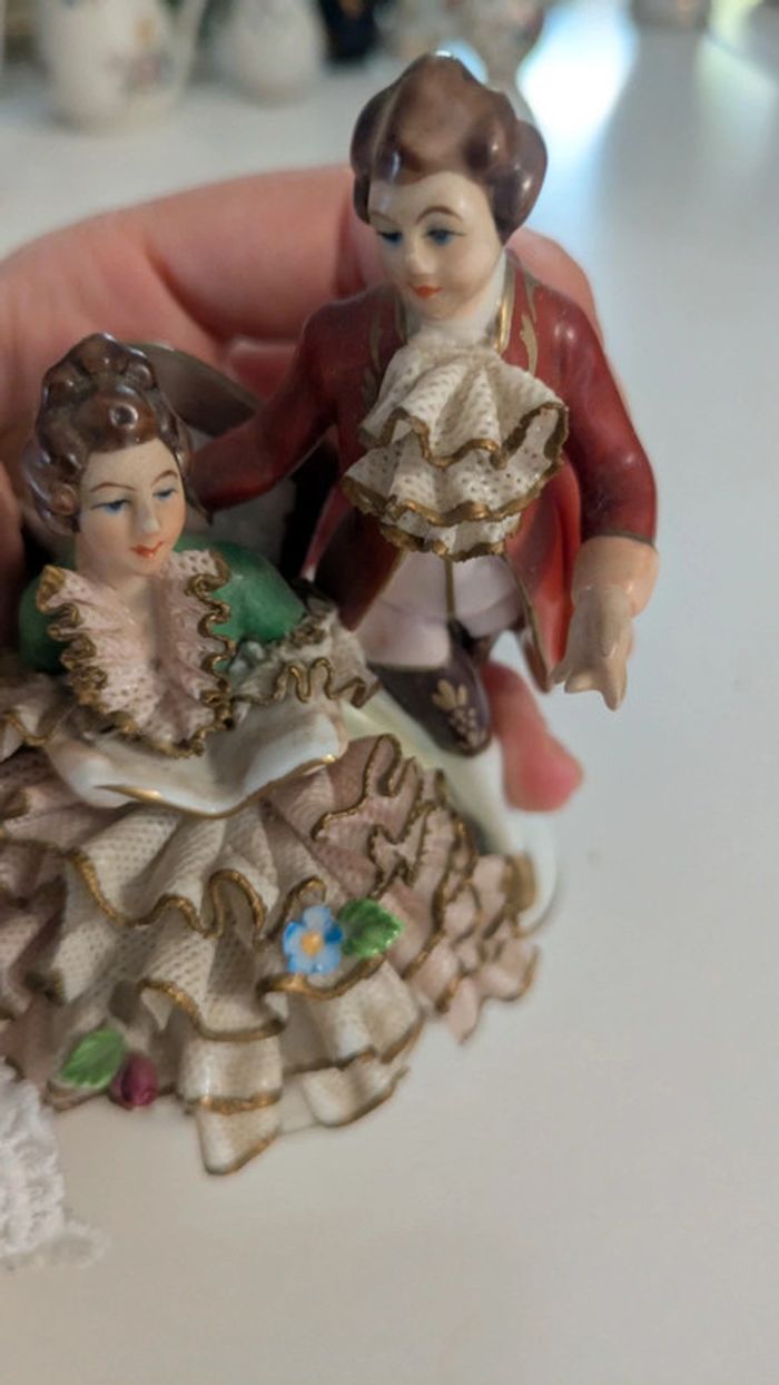 Figurine de couple en porcelaine de Dresde, dentelle de verre - photo numéro 4