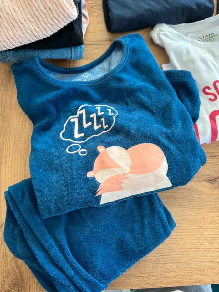 LOTS DE 33 pièces en 3 ans FILLE - photo numéro 11