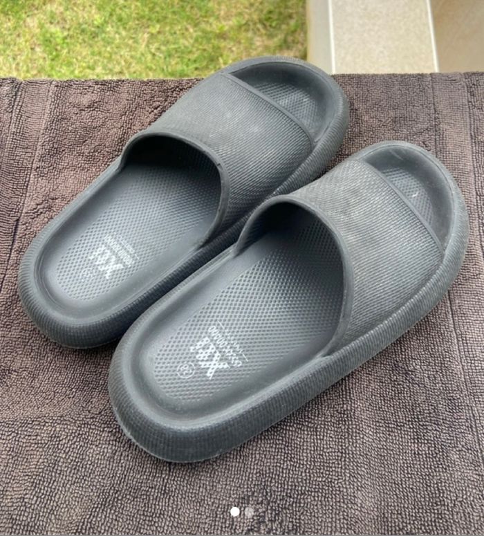 claquettes homme