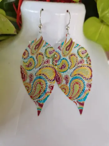 Boucles d'oreilles fantaisies plastique légère multicolores