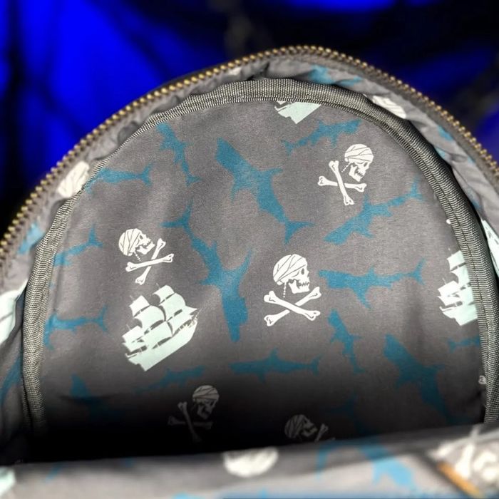 The Black Pearl Pirates Of The Caribbean Disney Loungefly Mini Backpack - photo numéro 9