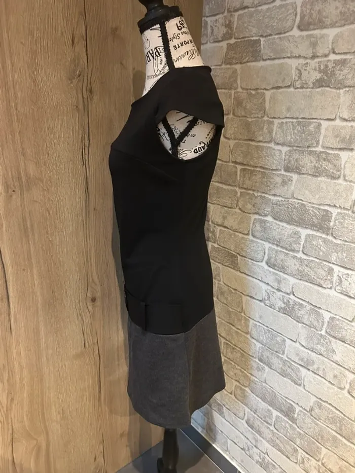 Robe noire et grise taille 34/36 - photo numéro 2