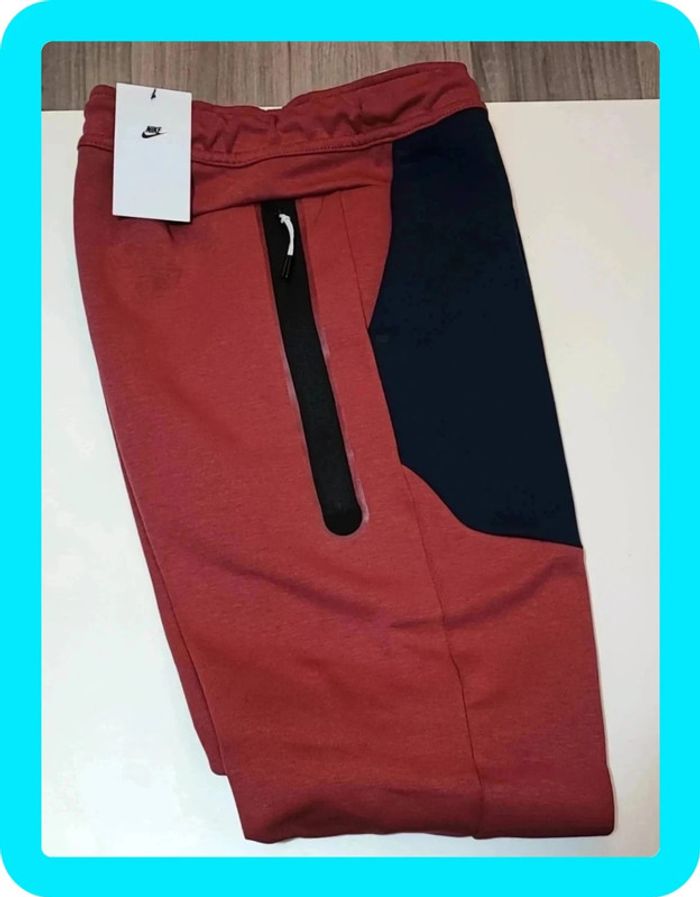 Nike Pantalon de Jogging Molletonné Tech taille S jamais porté avec étiquettes - photo numéro 3