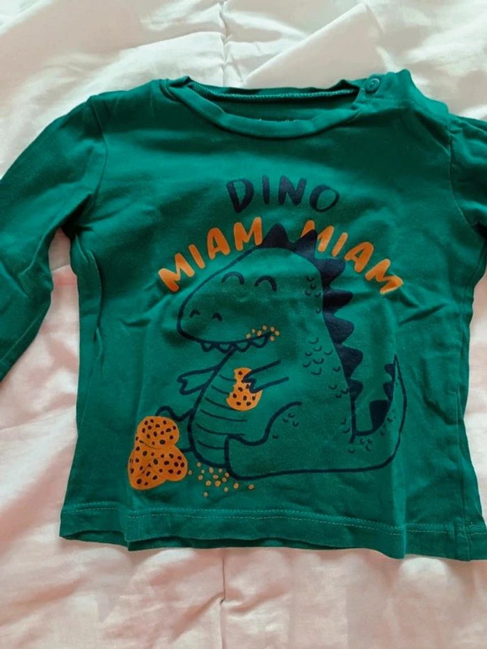 Lot 2 t shirt in extenso comme neuf 9m - photo numéro 2