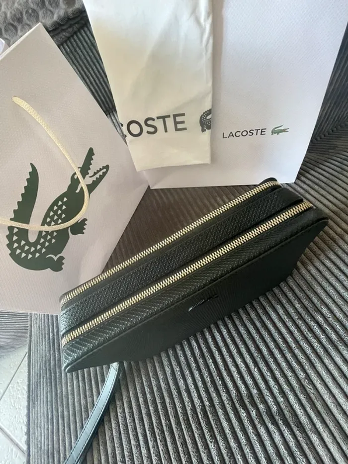Pochette Lacoste - photo numéro 2