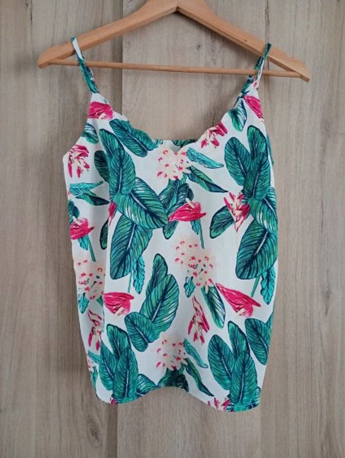 Débardeur femme fleuri Kiabi taille S - photo numéro 3