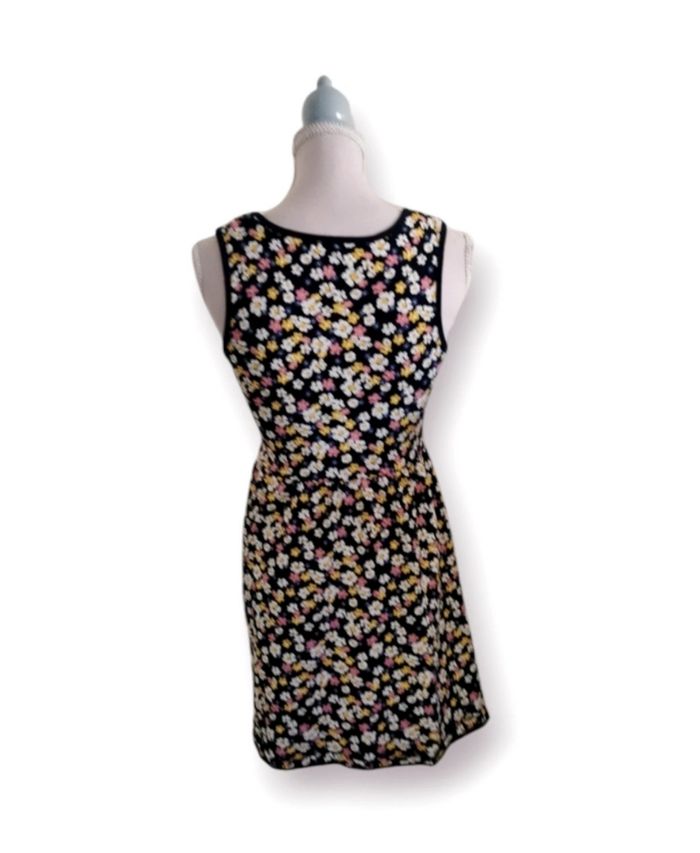 Robe marine fleurie C&A taille 10 ans - photo numéro 2