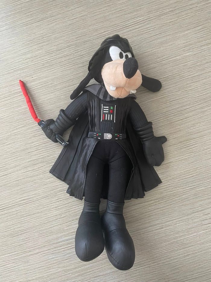 PELUCHE DINGO DARK VADOR STAR WARS 35  CM - photo numéro 7