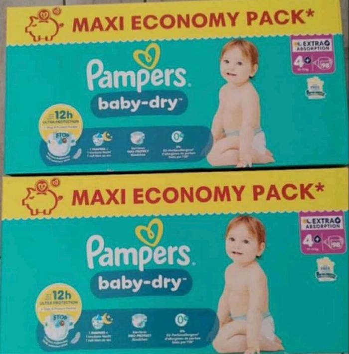 2 cartons de  couches Pampers taille 4+