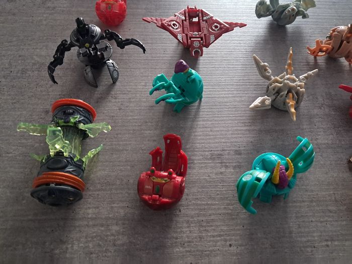 Lot de 16 bakugan - photo numéro 5