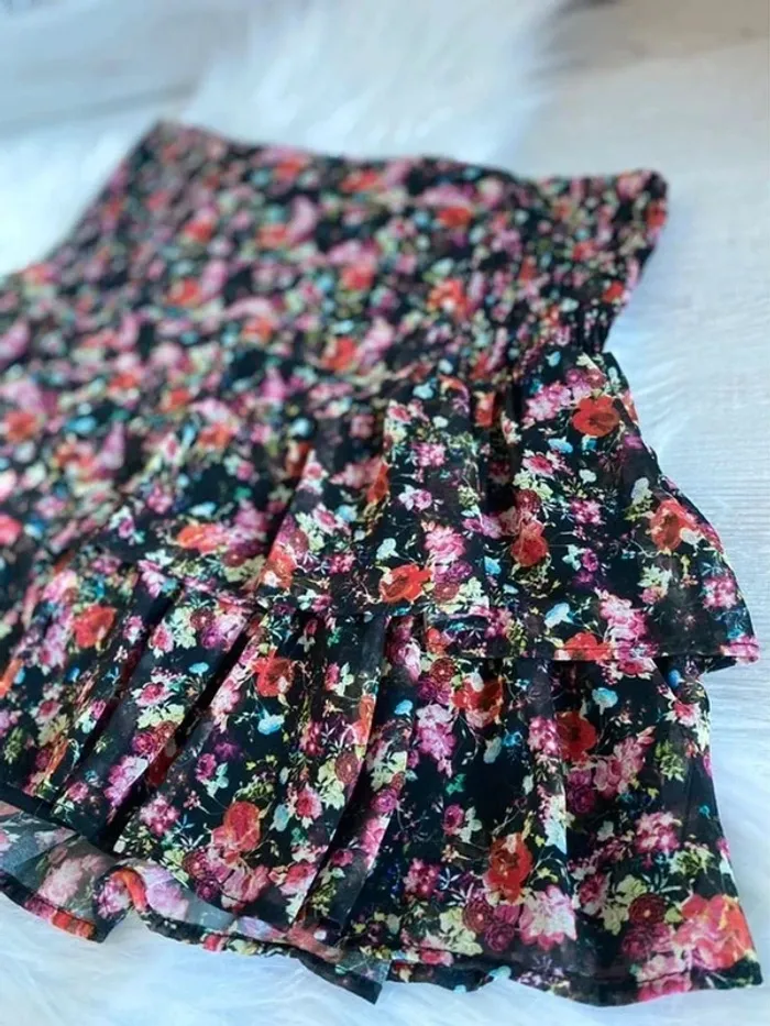 Jupe a fleurs - photo numéro 2