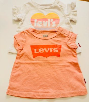 2 tee-shirts Bébé