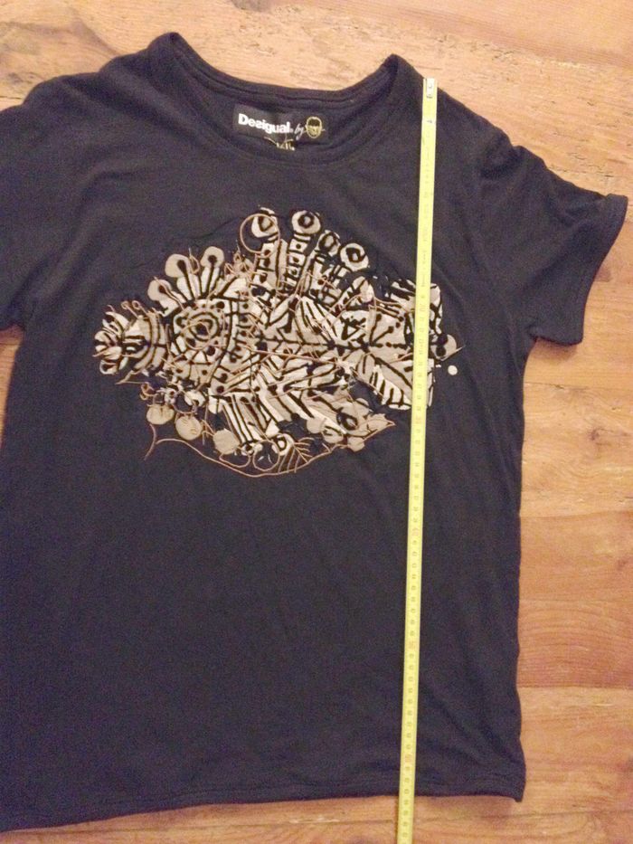 T shirt noir motif abstrait poisson ✧ manches courtes ✧ desigual ✧ look féminin ✧ Taille 40 - photo numéro 4