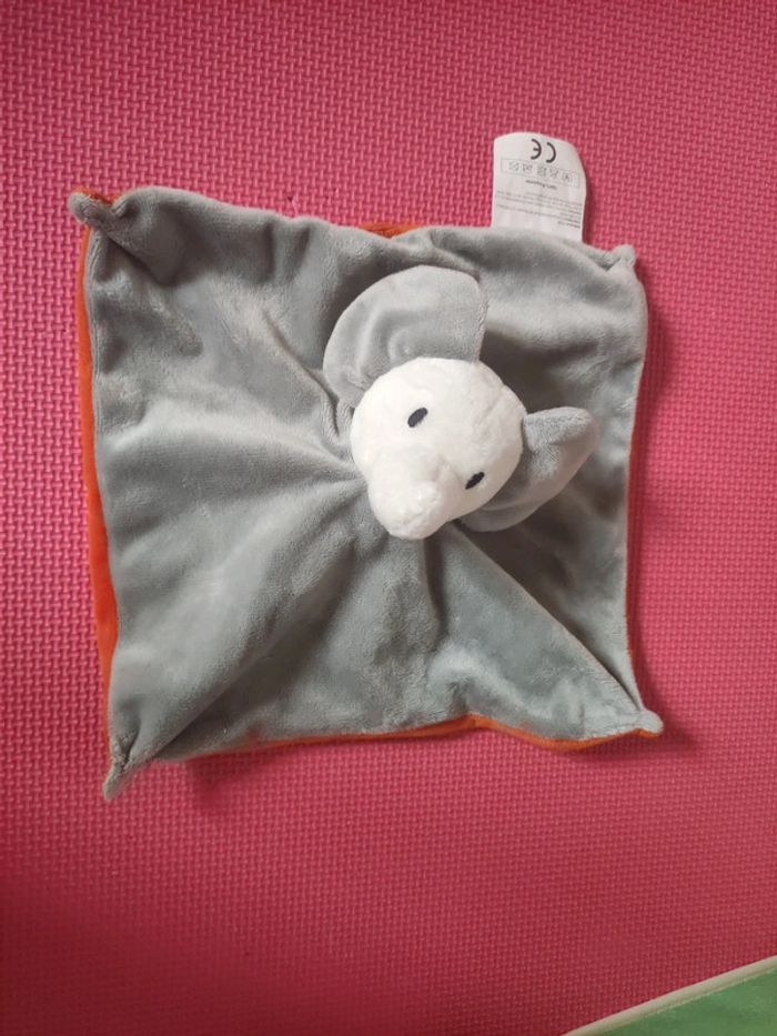Doudou plat éléphant orange gris Nanjing