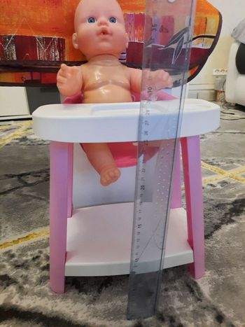 Lot chaise + poupée