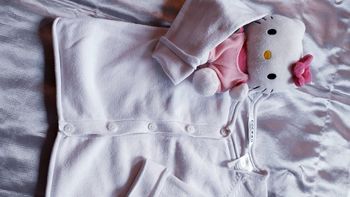 Cardigan blanc en 100% coton Taille 18 mois