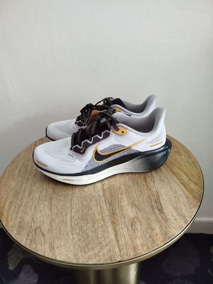 Baskets Nike T39 - photo numéro 2