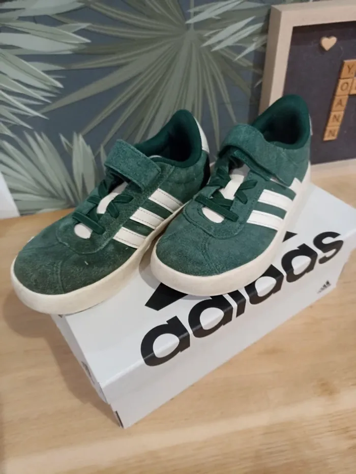 Baskets adidas vertes taille 31