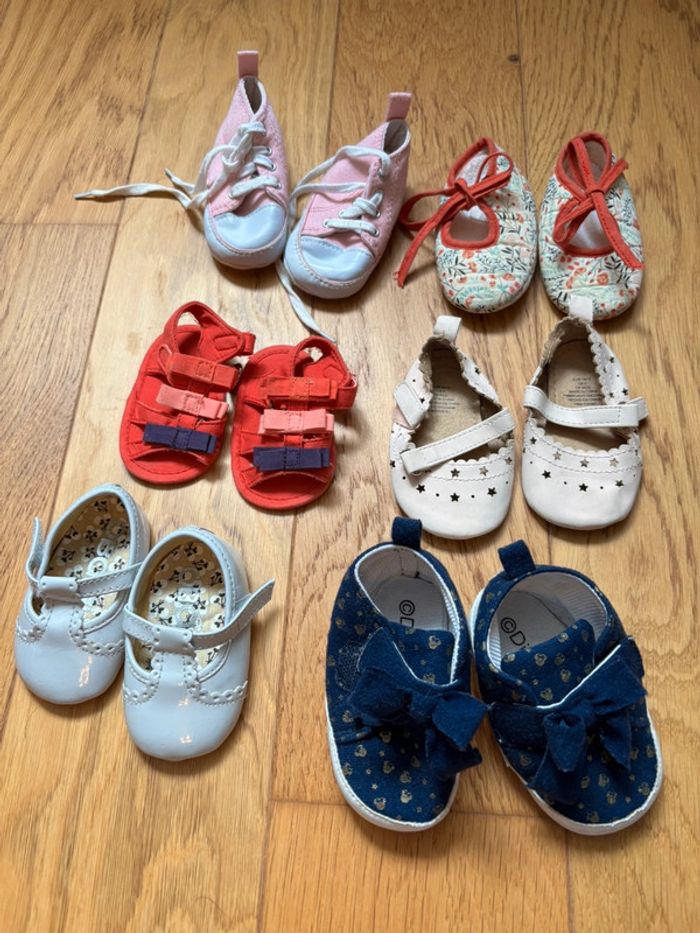 Lot chaussures bébé