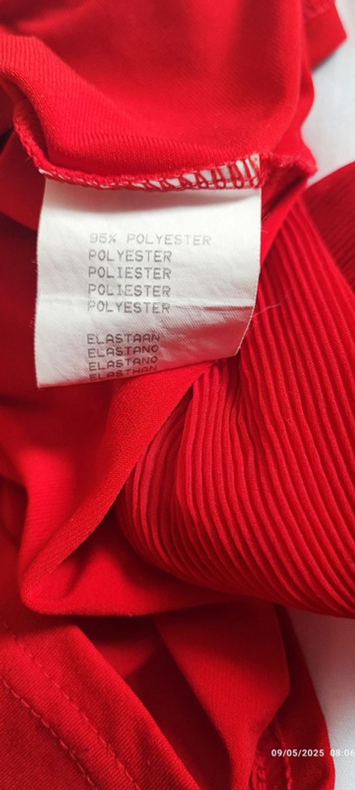Haut rouge à volants - photo numéro 8