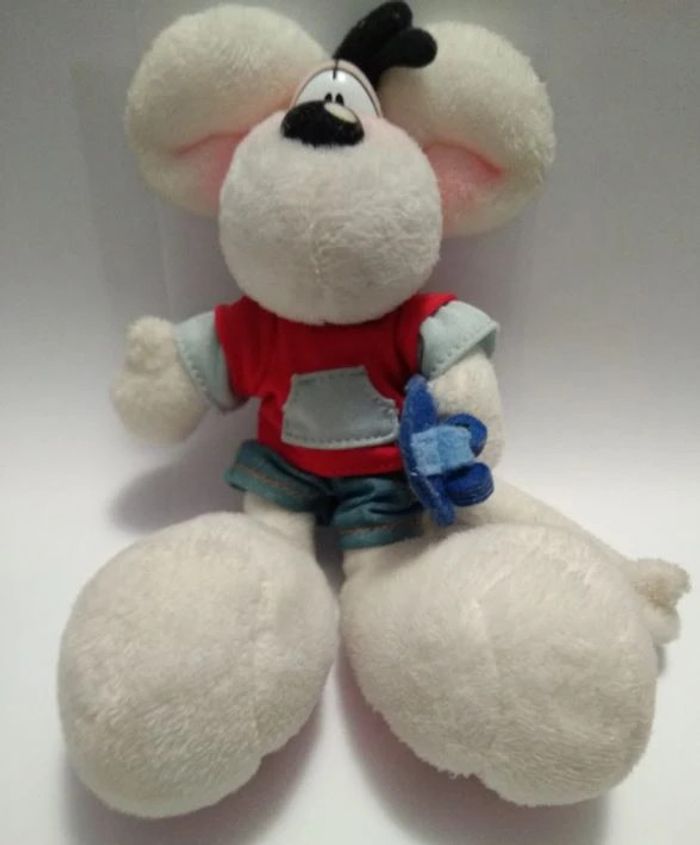 Peluche Diddl avec son skate