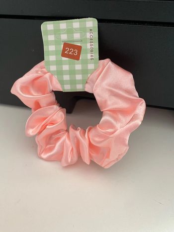 Chouchou matière satinée rose