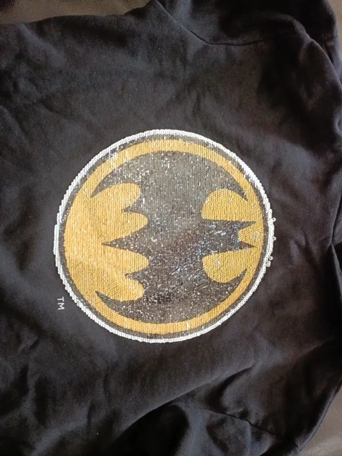 Superbe sweat mango 11 ans batman  a capuche - photo numéro 2