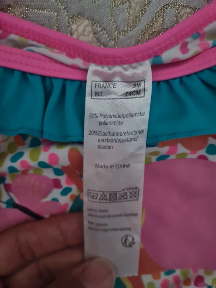 Maillot Debardeur tropical 9 mois très bon etat - photo numéro 4