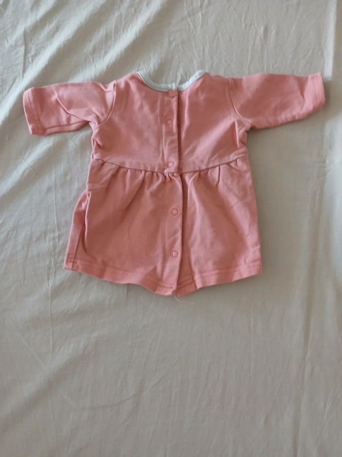 Robe 1 mois - photo numéro 3