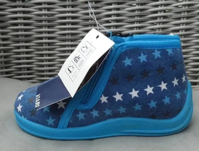 Jolis chaussons étoilés garçon T25 neufs - photo numéro 4