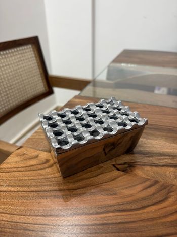 Cendrier Design  en aluminium 