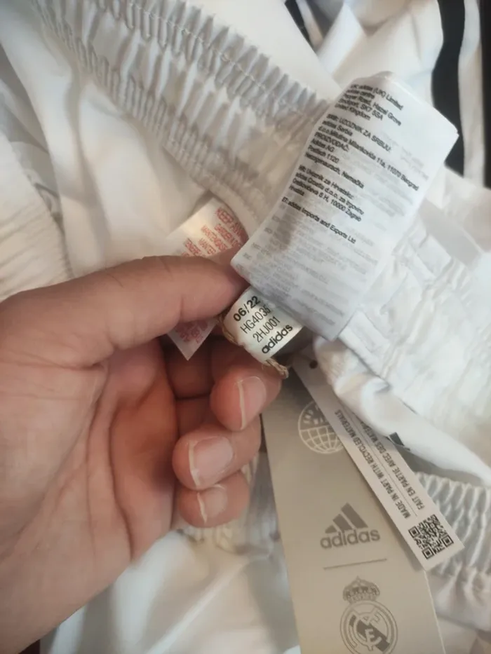 Pantalon de foot Real Madrid, Adidas Authentique Officiel taille enfant 15/16 ans, Neuf - photo numéro 12