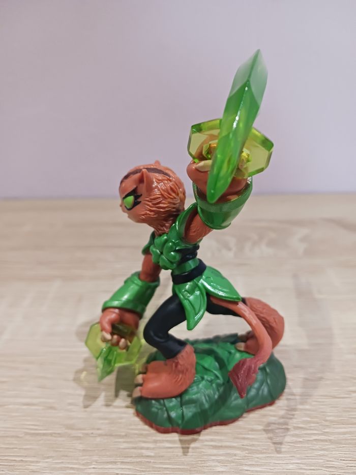 Figurine Skylanders Trap Team Tuff Luck - photo numéro 7