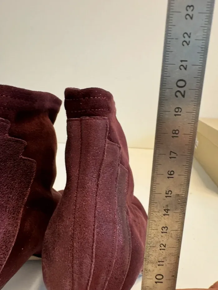 Belles bottines à talons Elizabeth Stuart couleur Bordeaux taille 38 neuves dans leur boîte. - photo numéro 6