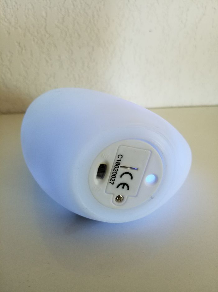 veilleuse lumineuse à changement de couleurs - photo numéro 2