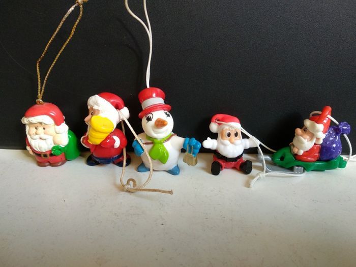 5 figurines Kinder Noël - photo numéro 2