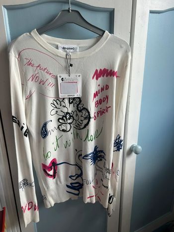 Pull fin desigual , neuf avec étiquette, XS