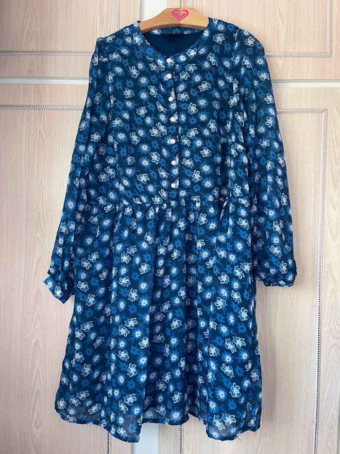 Robe fluide fleurie bleu taille 38 manches longues