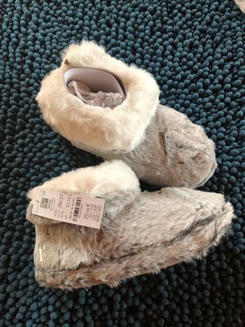 Chaussons gris et blanc - etam neuf