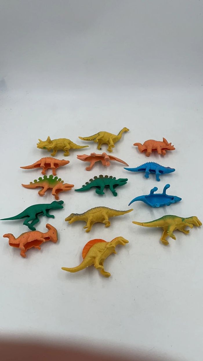 Lot de 14 figurines dinosaures en plastique - photo numéro 5