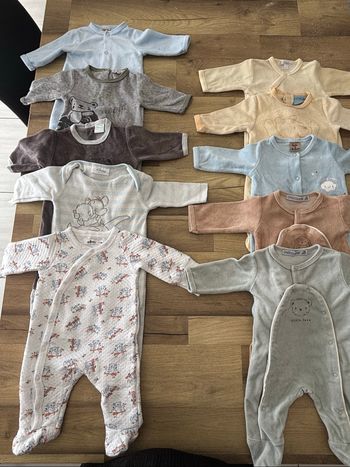 10 pyjamas 1 mois