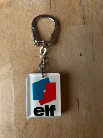 Porte clé elf année 60