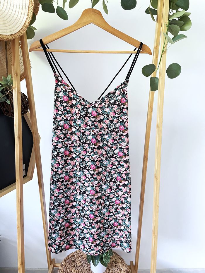 Robe dos nu Shein M/38